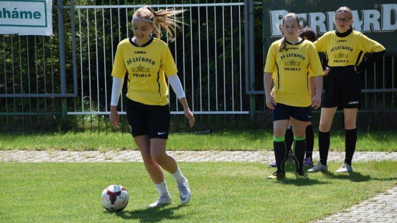 O zlatý ananas: Žákyně se zúčastnily republikového finále v malé kopané