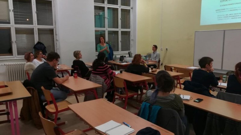 Rodičovská rada: Na stole jsou konkrétní řešení, jak udělat cestu do školy bezpečnější